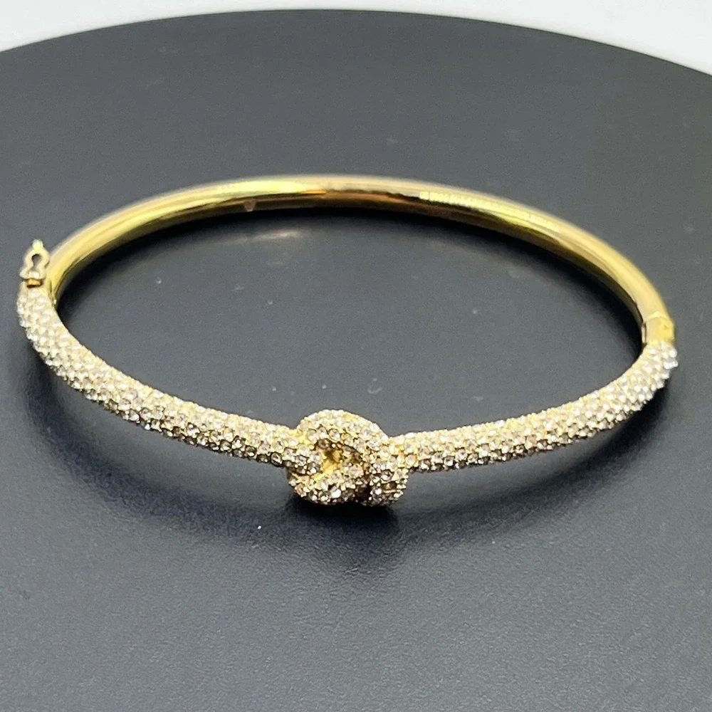 Michael Kors Brilliance Crystal Pavé Knot Hinge Bangle Bracelet Model MKJ4191710